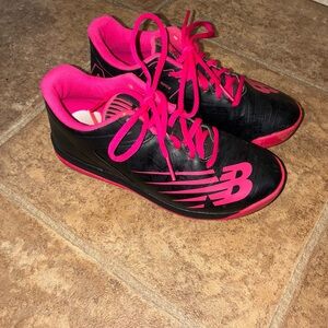 New Balance Women's Black and Hot Pink Athletic Shoes